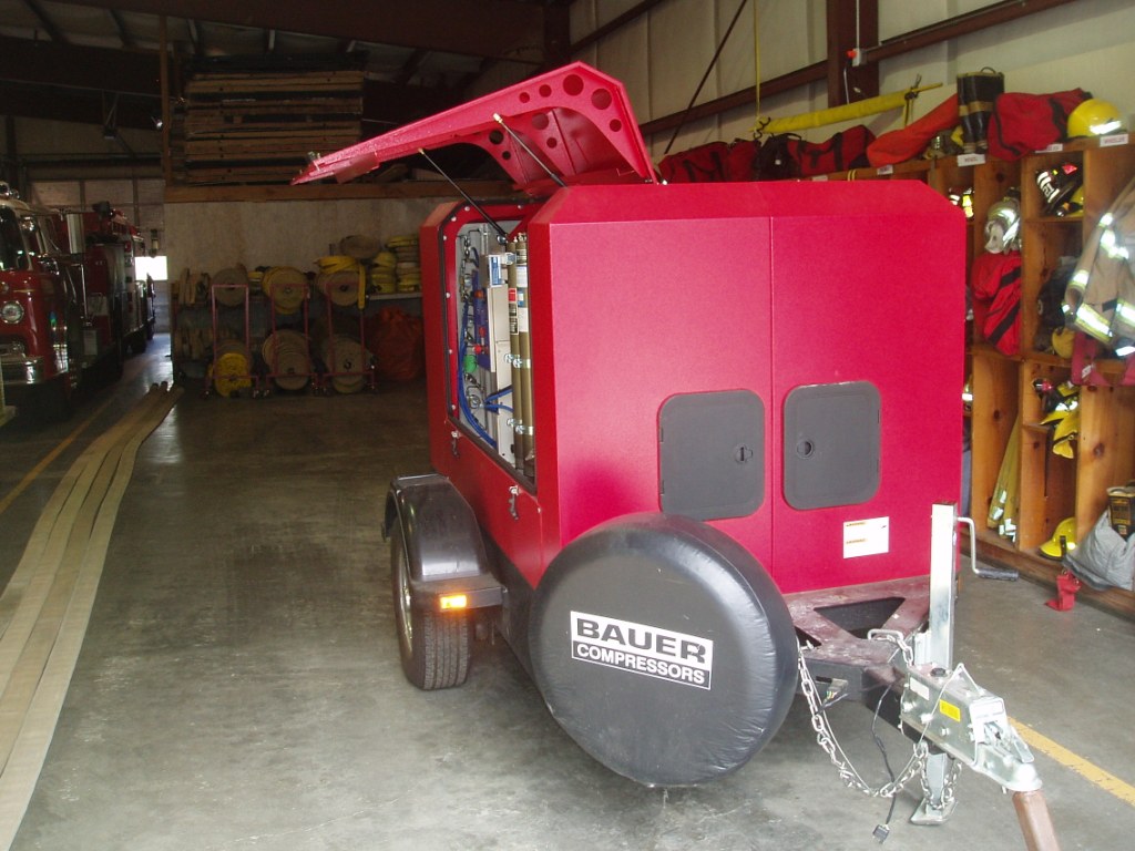 loading Gallery/Equipment/Air Trailer/fullsize/110515 s215 068.JPG... or select a thumbnail